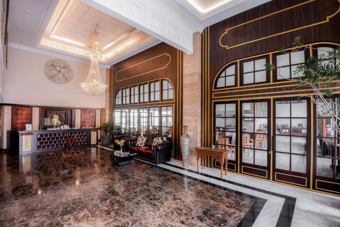 יוגיאקרטה D'Senopati Malioboro Grand Hotel מראה חיצוני תמונה