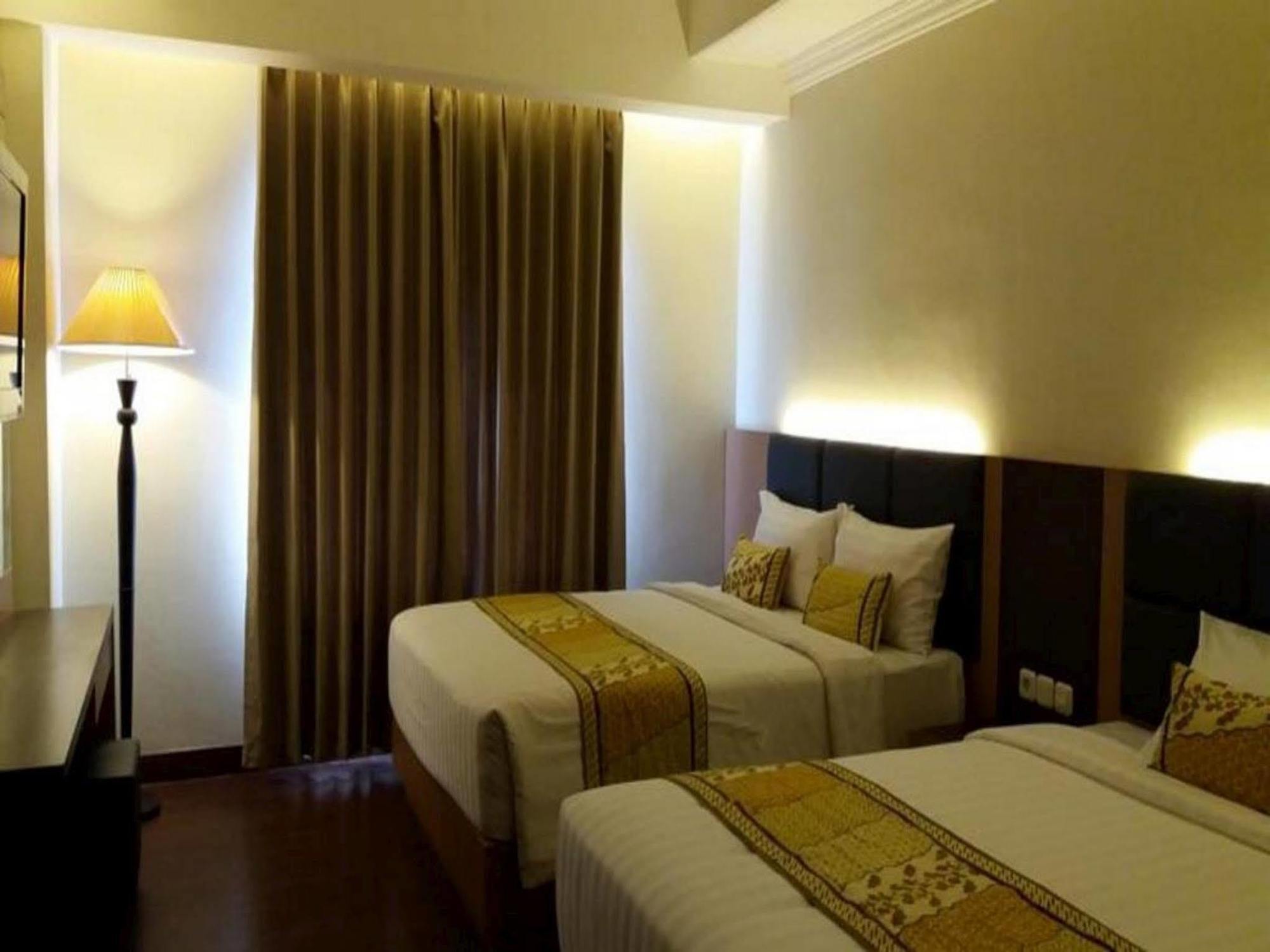 יוגיאקרטה D'Senopati Malioboro Grand Hotel מראה חיצוני תמונה